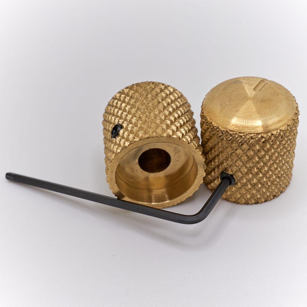 Brass Diamond Knurl 3/4" Slotted Flat Top